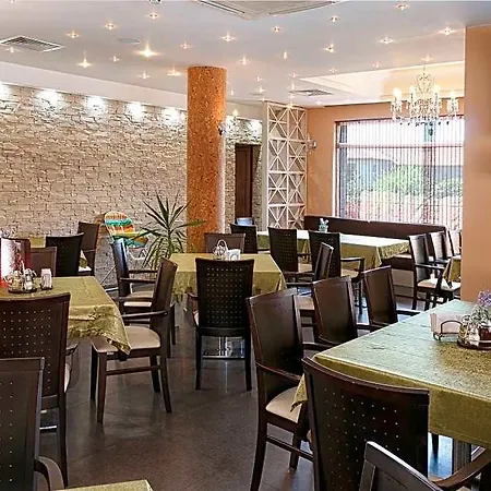 Hotel Alexandra 3*
