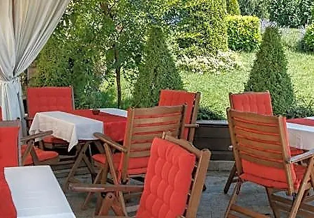 Alexandra Hotel 3*